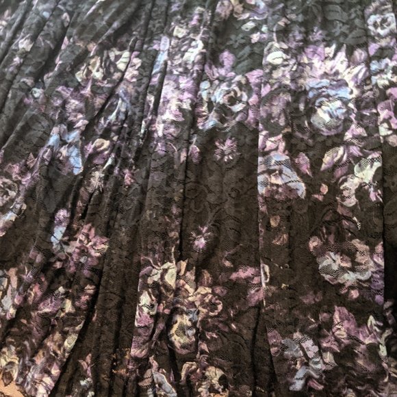 Torrid NEW Flirty Lace Floral Skater Skirt 3X - Picture 5 of 8